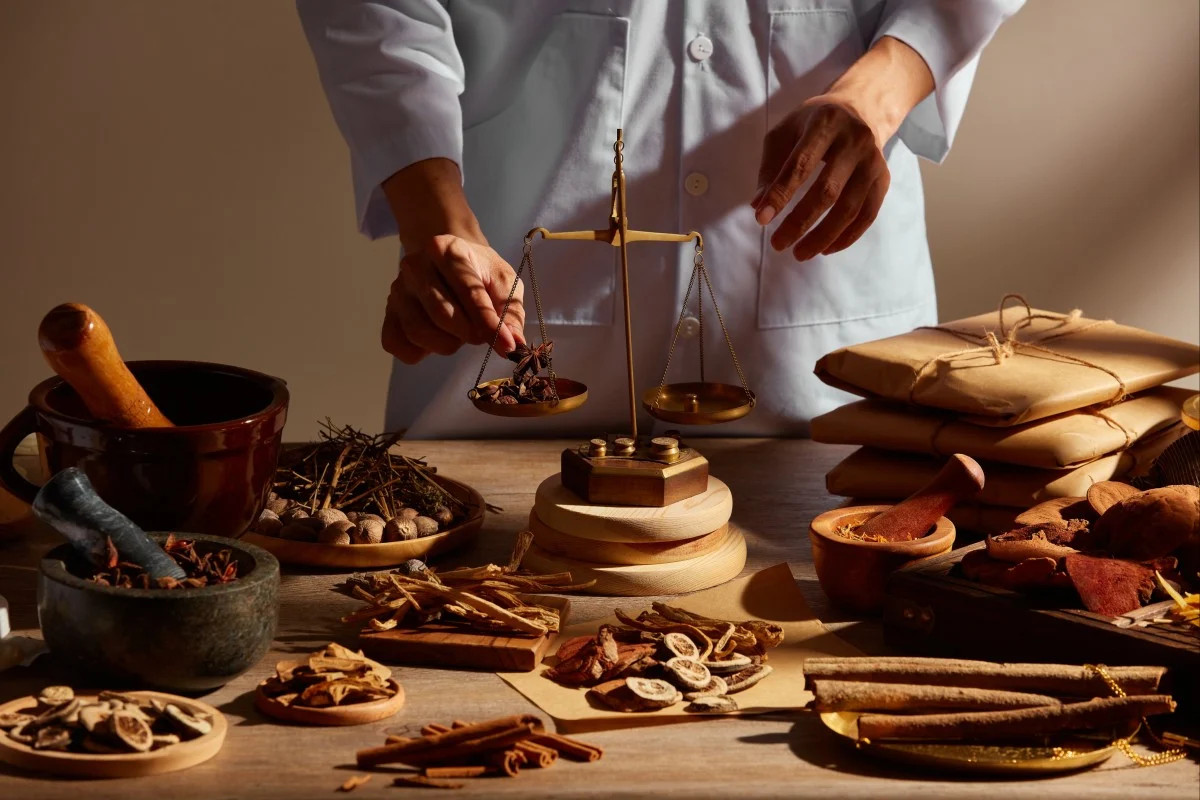 Bài thuốc Đông y trị thiểu năng tuần hoàn não: Bí quyết kỳ diệu từ thảo dược tự nhiên
